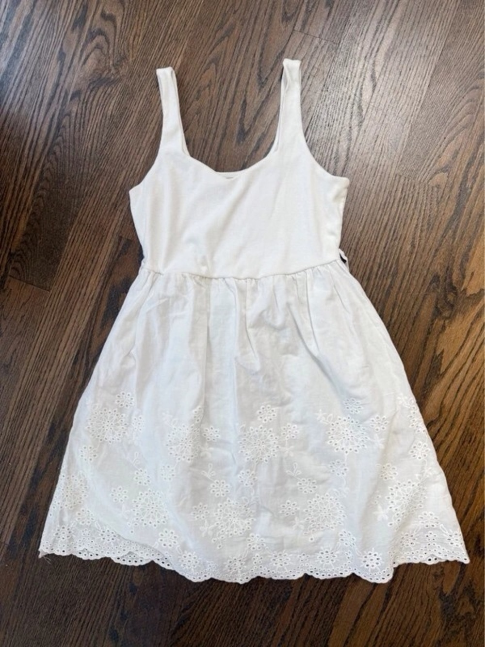 Classic White Eyelet Midi Dress - Unbranded